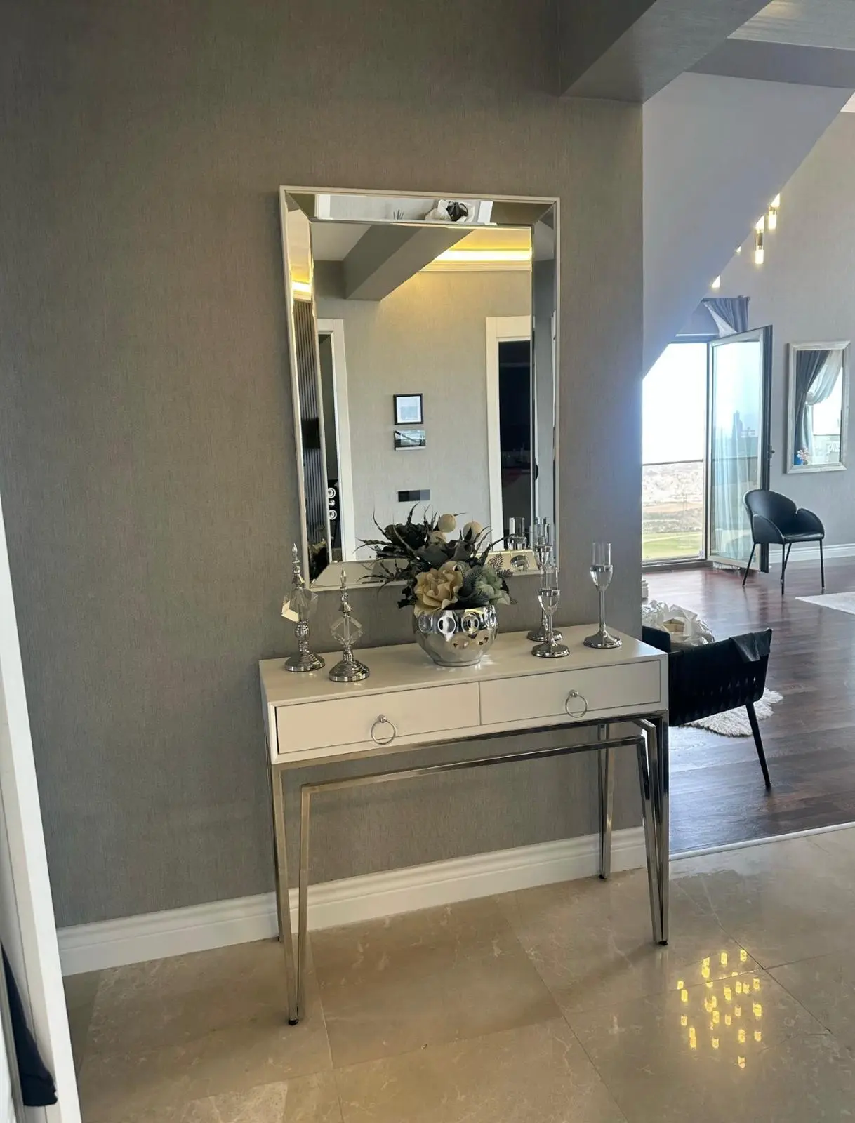 Aynalı Dresuar Kahramanmaraş – Modern Metal Ayaklı Antre Dresuarı Kahramanmaraş aynalı dresuar modeli metal ayaklı modern antre dresuarı