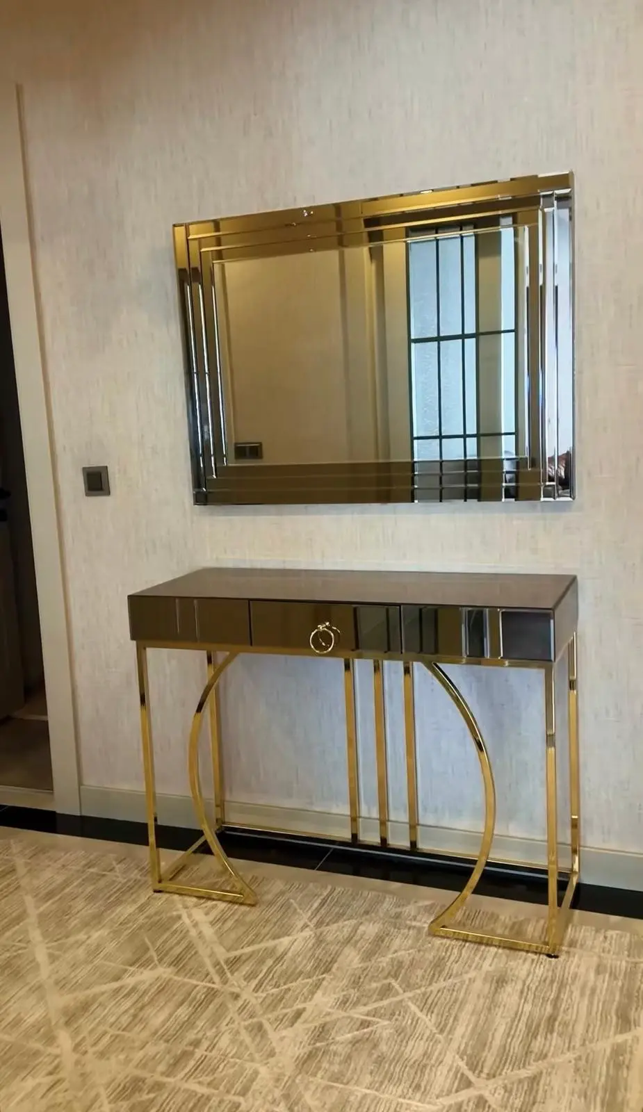 Burdur Koridor Giriş Aynalı Dresuar Burdur koridor giriş aynalı dresuar altın metal ayaklı
