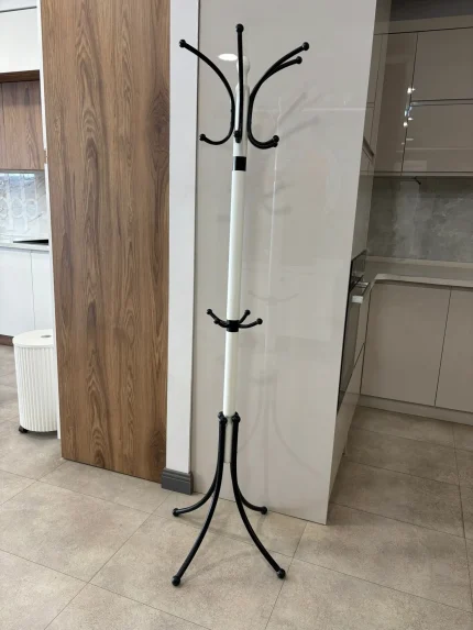 metal-ayakli-vestiyer-askilik-siyah-beyaz-0654